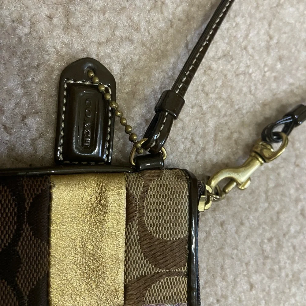 Authentic COACH Vintage Patchwork Wristlet